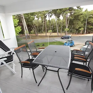 Apartament Karlo 1